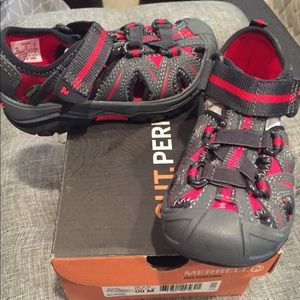 Water Shoes boys size 9 New Merrell